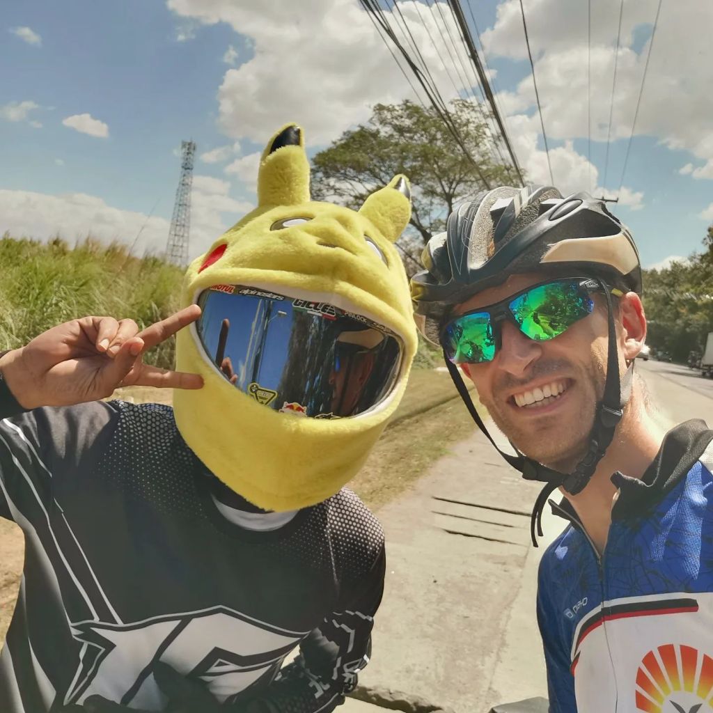 Les Philippins amateurs de selfie avec les cyclistes