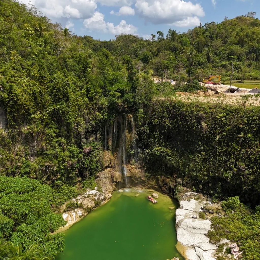 Camugao falls